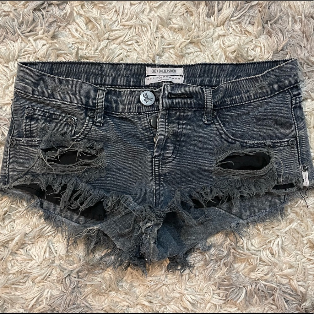 One teaspoon shorts! Size 26